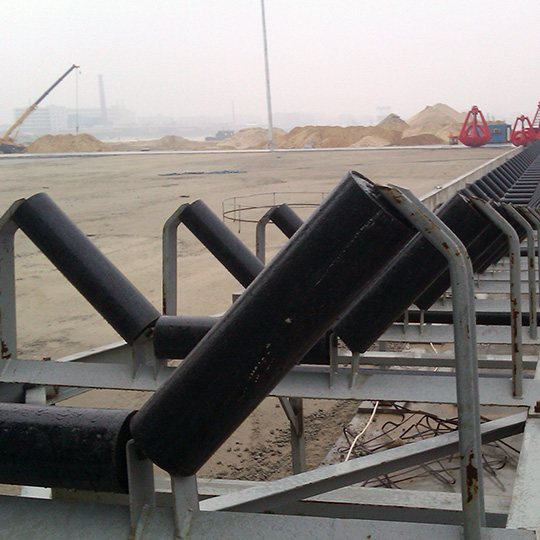 Belt conveyor roller