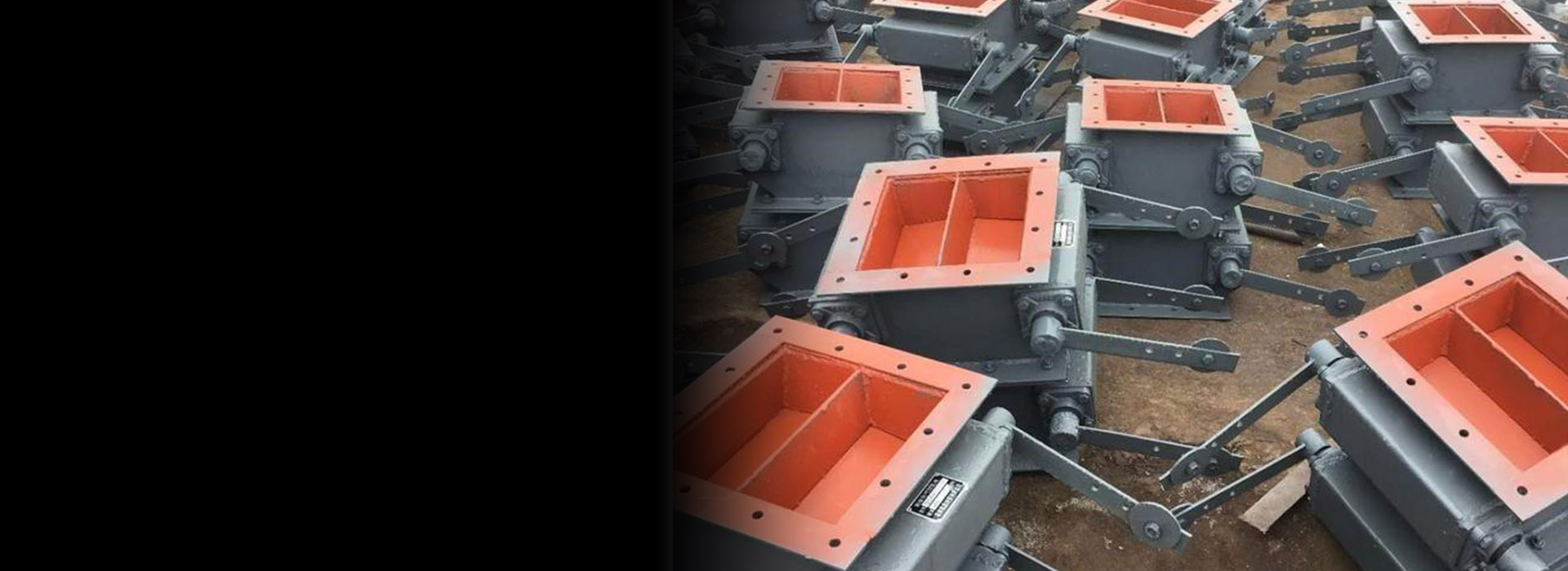 Double flap valve banner