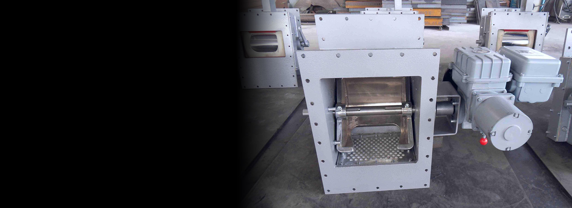 Flow control gate valve banner