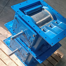 Manual flow control gate valve