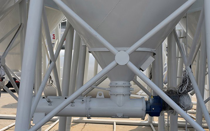 Silo Discharge Outlet