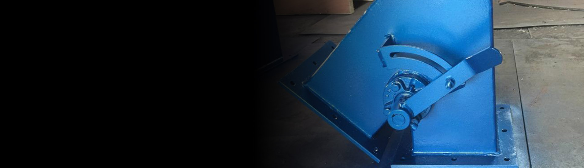 Side two way diverter valve banner