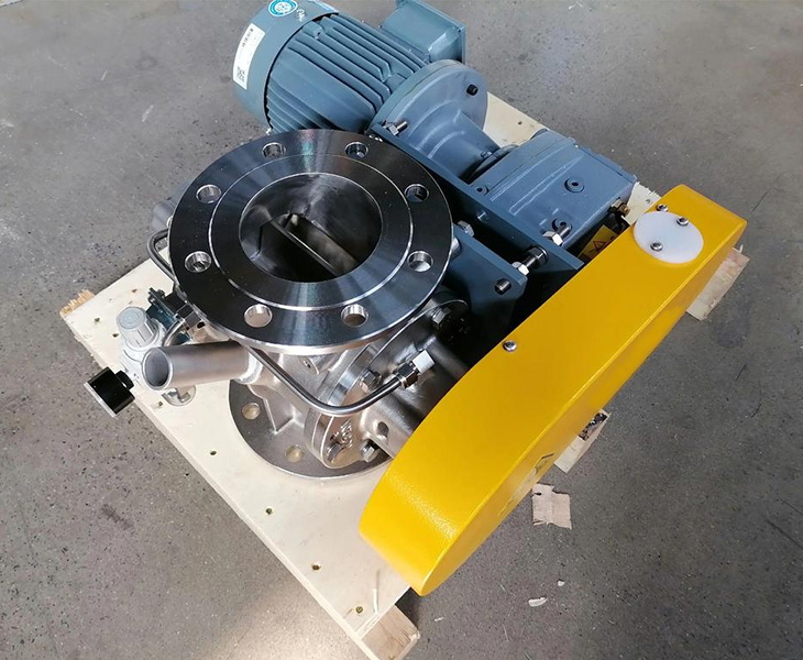 Working Principle of Type A Rotary Airlock Valve