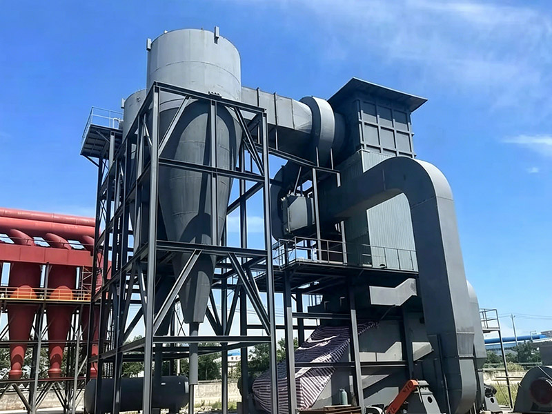 Heavy duty industrial cyclone separator