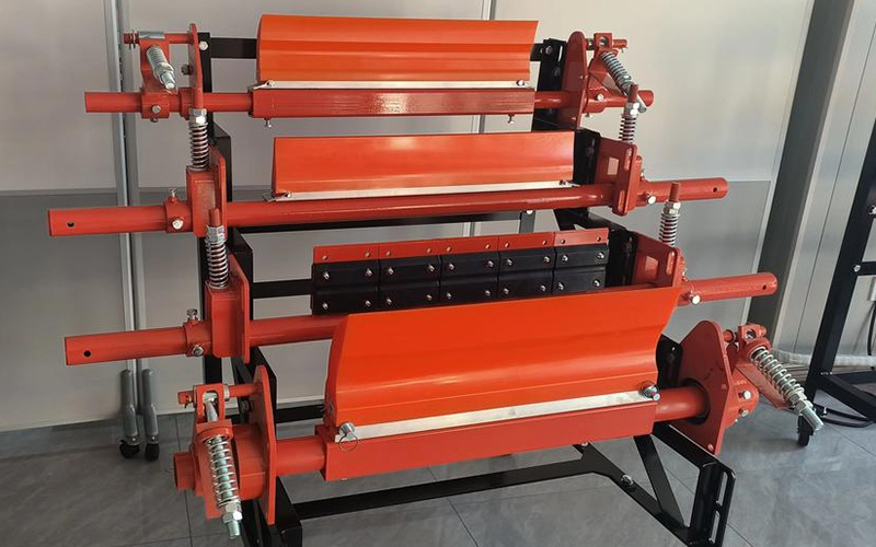 Spring & Pneumatic Tension Belt Cleaner